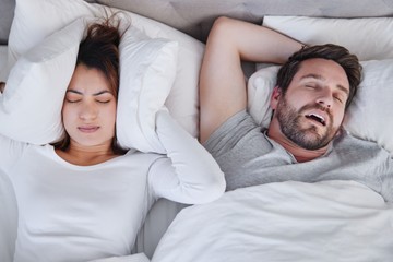 Horkolás: mikortól van szükség az orvos segítségére?