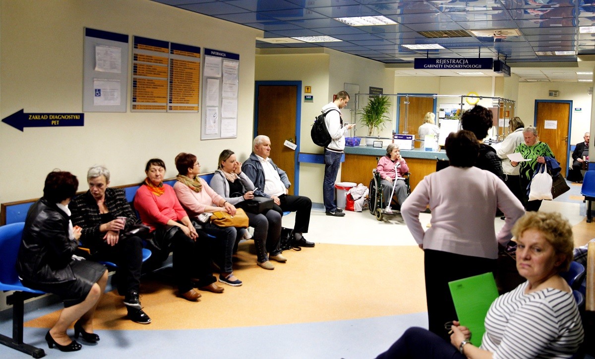 Nowa grupa zyska prawo do leczenia bez kolejki. Rząd daje przywilej tysiącom rodzin