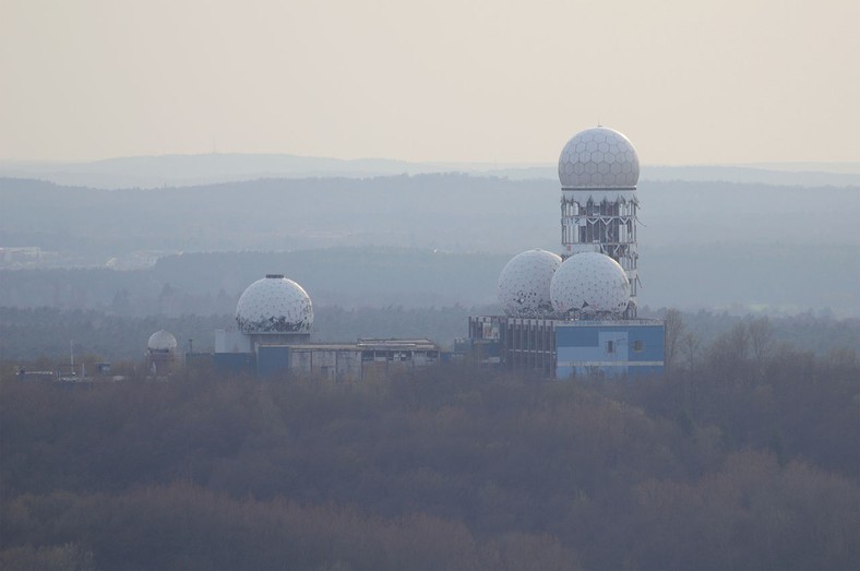 Była stacja podsłuchowa amerkańskiej agencji NSA na wzgórzu Taufelsberg w Berlinie. Autor: A.Savin.