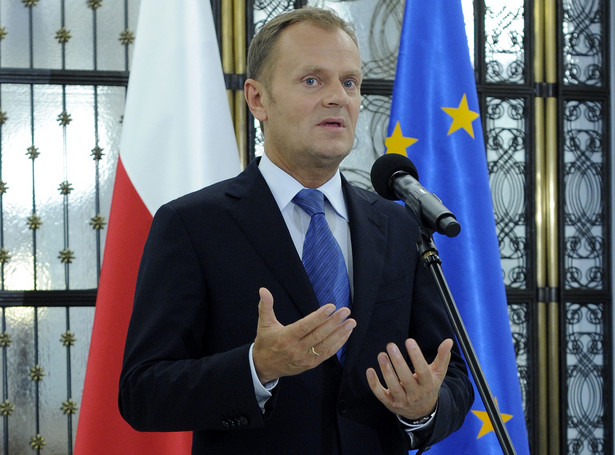 Tusk: Żołnierze czekali za długo na pomoc