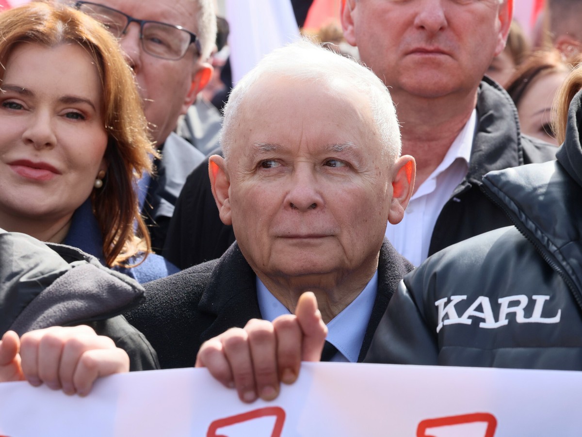 PiS na szczycie, wyraźny spadek KO. Oto nowy sondaż