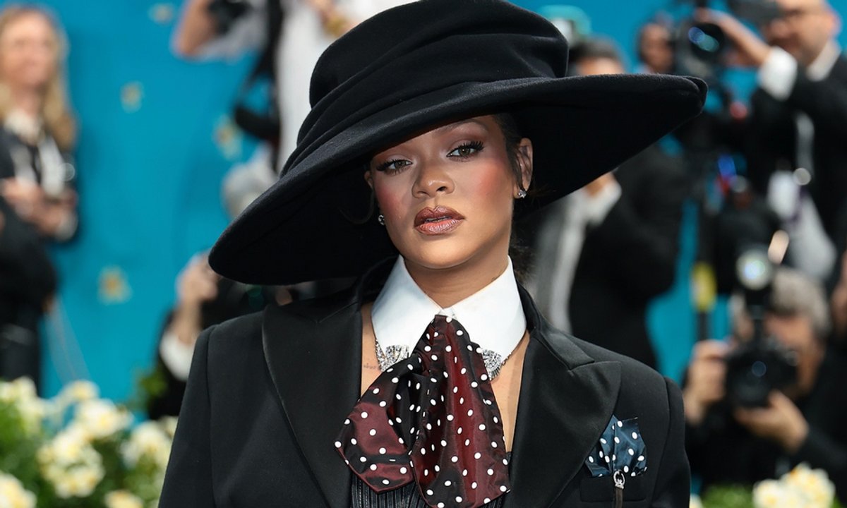 Rihanna na Met Gali ogłosiła trzecią ciążę. Wszyscy patrzyli na jej stylizację