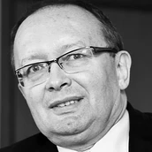 prof. zw. dr hab. Zbigniew Kmieciak