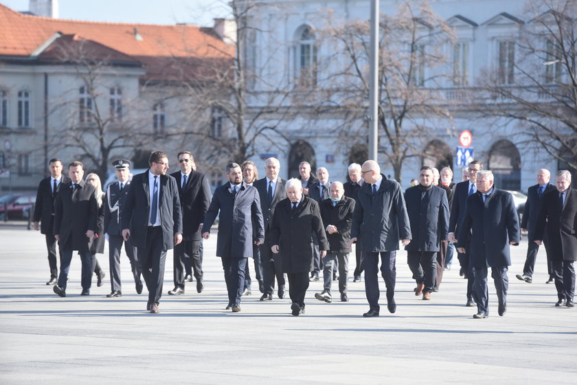 W całej Polsce trwają uroczystości związane z 10. rocznicą katastrofy smoleńskiej