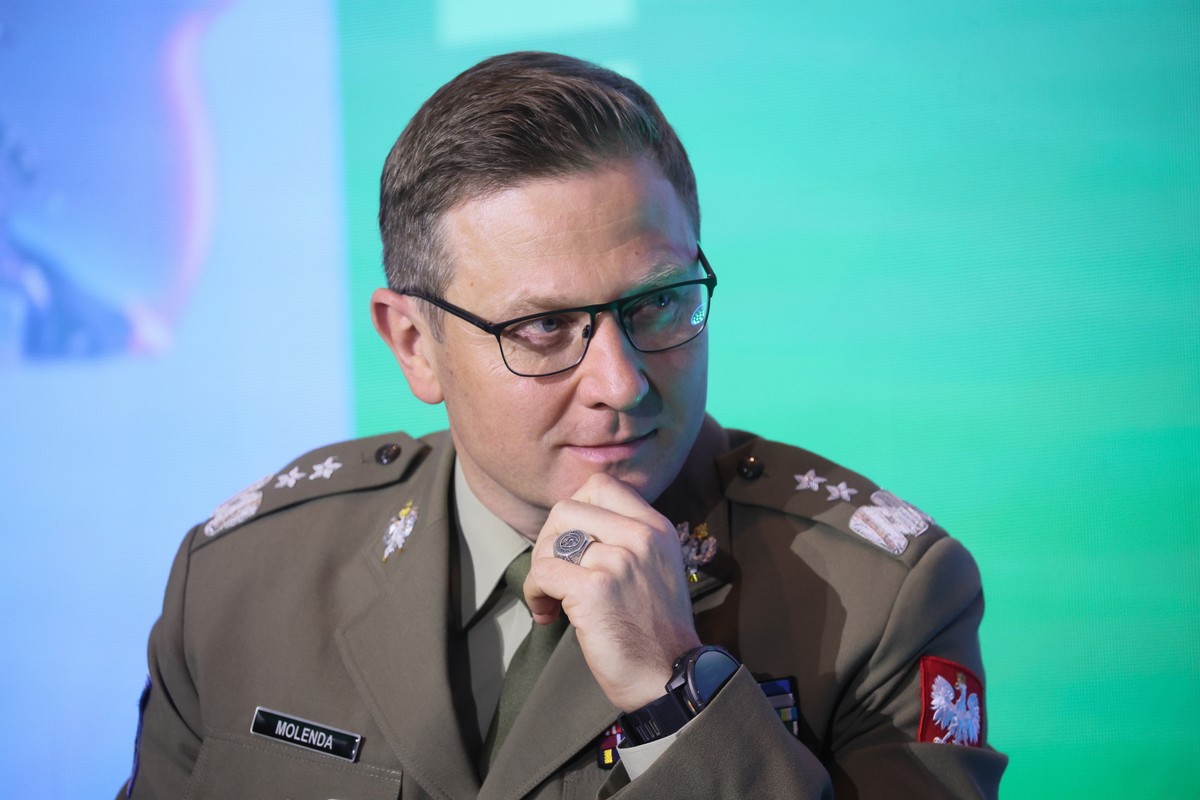 Dowódca Komponentu Wojsk Obrony Cyberprzestrzeni gen. dyw. Karol Molenda