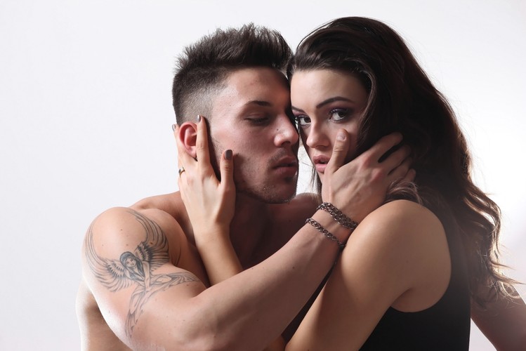 Dlaczego nie warto wiązać się z dziewicą?