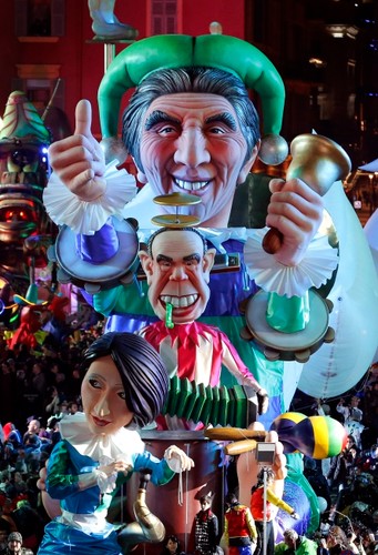 Parada podczas karnawału w Nicei