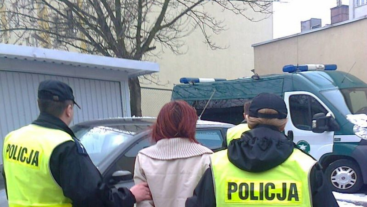 Policjanci zatrzymali 39 - letnią mieszkankę Opatowa, która jest podejrzana o zabójstwo 85 - letniej kobiety.