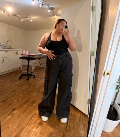 Jasmine zostala v šou z objavu.