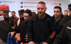 Osiemnaście lat spędził w Romie. Teraz zagra w Buenos Aires