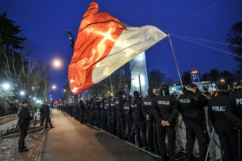 Policja zabezpiecza protest Obywateli RP przed Sejmem