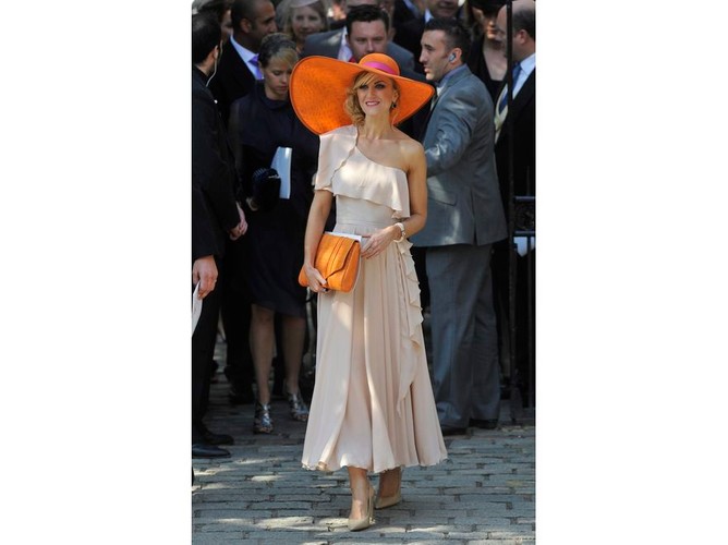 Telewizyjna aktorka Katherine Kelly na ślubie Zary Phillips, wnuczki królowej Elżbiety II