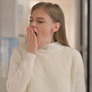 Akkorát ásított az édesanya, hogy kis híján belehalt