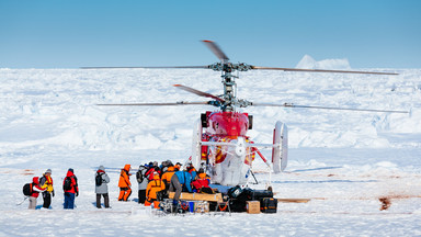 Pomyślna ewakuacja naukowców ze statku badawczego na Antarktydzie