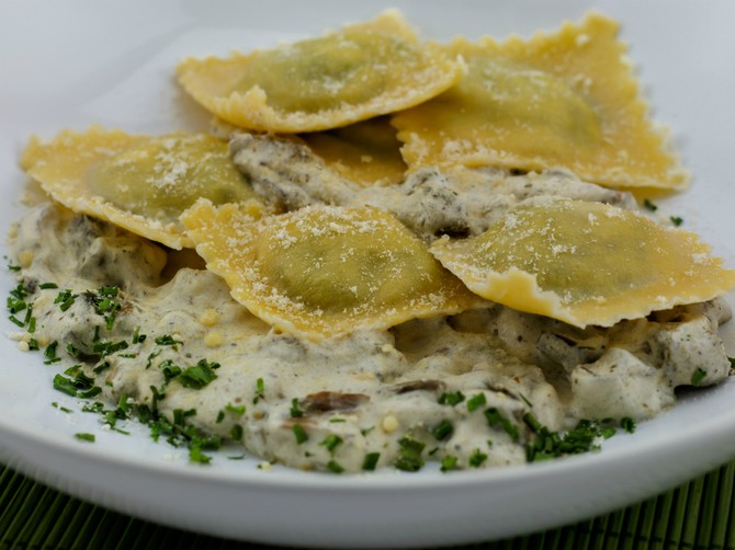 Ravioli sa sirom i spanaćem