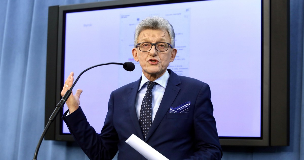 PRL-owski prokurator Piotrowicz przehandlowuje przyszłość kraju dla partyjnych interesów