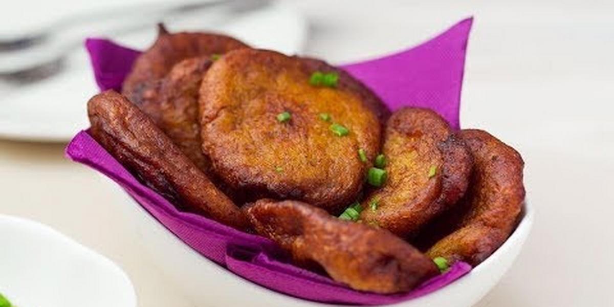 DIY Recipes: How to make Plantain Fritters (Kaklo)