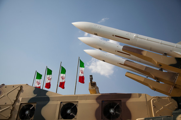 Państwa grupy G7 zagroziły Iranowi szybką, znaczącą i skoordynowaną odpowiedzią, jeśli zdecyduje się na sprzedaż rakiet balistycznych Rosji.