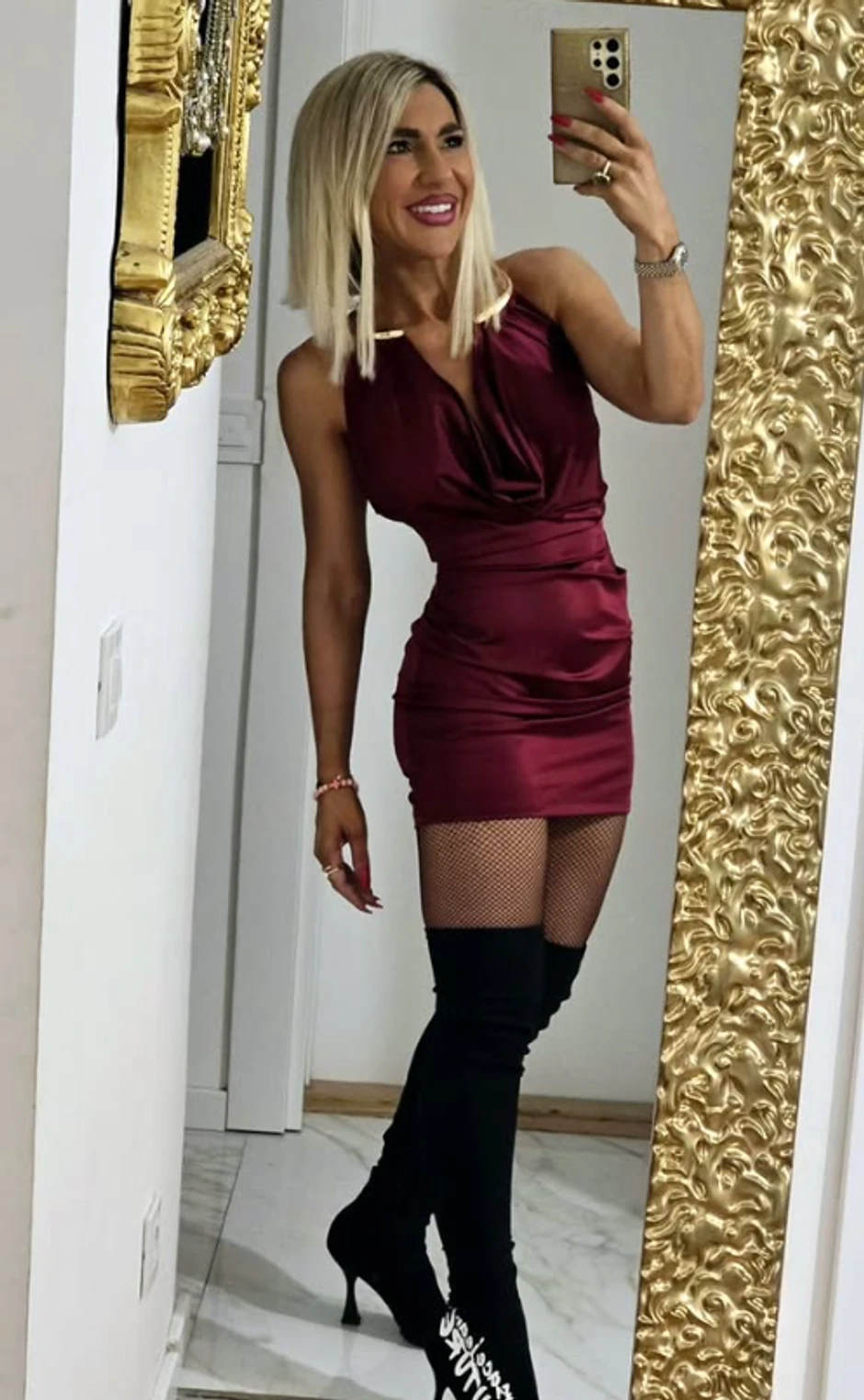 Jovana Jeremić u miniću 