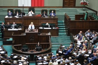 Dodatek węglowy przyjęty przez Sejm. Ustawa trafi do podpisu prezydenta