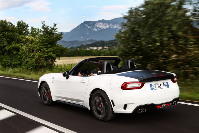 Abarth 124 Spider