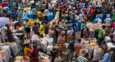 Lagos Govt seals Mile 12 Int'l, Owode Onirin market over filthy environment