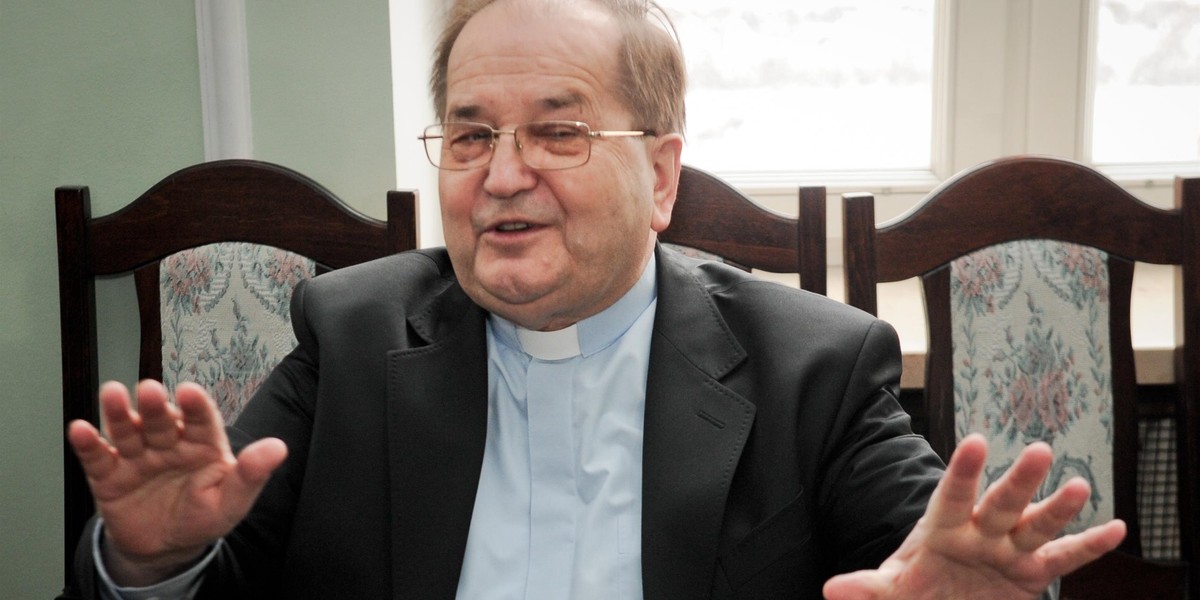 Redemptorysta Tadeusz Rydzyk pojawił się w prokuraturze w Rzeszowie. 