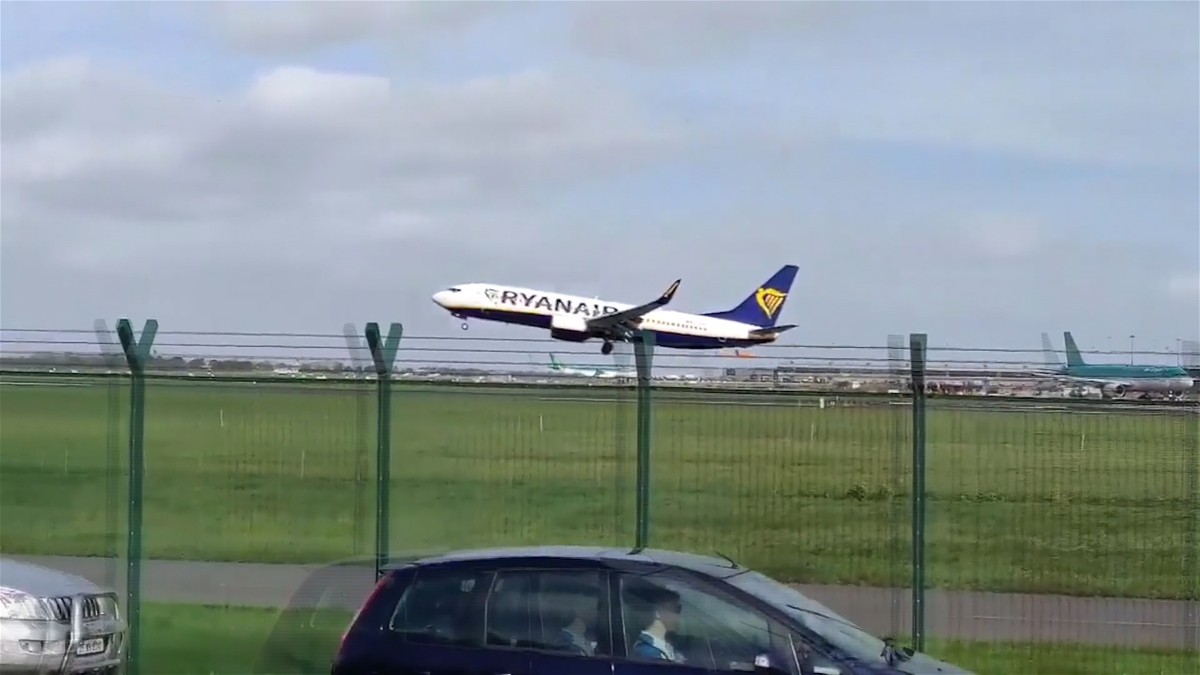 AP_avion_Dablin_ne_moze_da_sleti_vesti_blic_safe