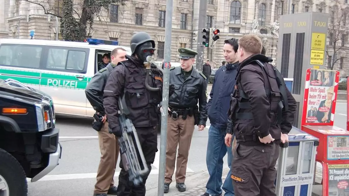 Niemiecka policja zatrzymuje... Helghasta
