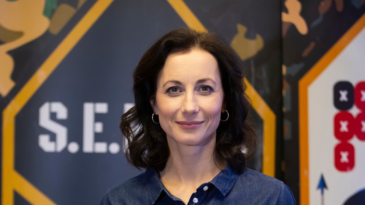 Színészként és anyaként is állja a sarat Balla Eszter: „Bármennyire is el vagyok havazva, igyekszem mindig megtartani a családi harmóniát” – videó