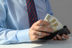 8345,35 zł to nowa pensja minimalna. Od 1 lipca podwyżki dla setek tysięcy Polaków