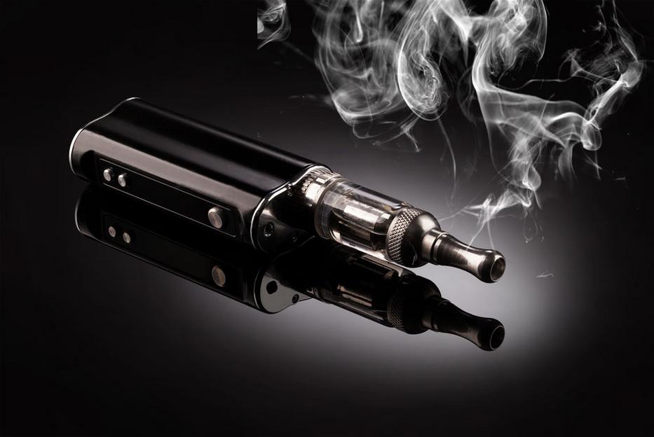 A benzinkúton robbant fel az e-cigi a férfi zsebében /Fotó: Northfoto