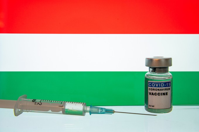 Magyar vakcina: akár már 2022-ben olthatnak vele