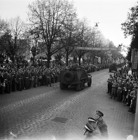 Defilada Wojsk Układu Warszawskiego w 1962 r. podczas której doszło do tragicznego wypadku