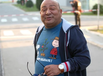 Kompozitor putem VEŠTAČKE INTELIGENCIJE OŽIVEO USPOMENU na Džeja - napravio pesmu koja će generacijama mamiti suze! 