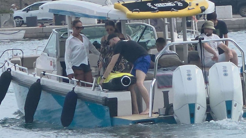 Milena Kačavenda paparaco