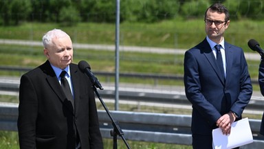 "Wojny milionerów" w sztabie PiS. "Prezes wiedział doskonale"