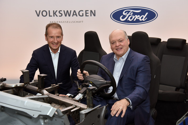 Jim Hacket (szef Forda) i Herbert Diess (szef Volkswagena)