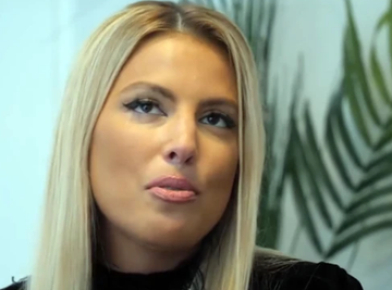 FUDBALER JE SNIMAO TOKOM INTIMNOG ODNOSA SA DVA PRIJATELJA! Loto devojka je tek nakon sedam godina govorila o skandalu koji joj je uništio karijeru: "Dobio je zatvorsku kaznu, to je težak zločin"