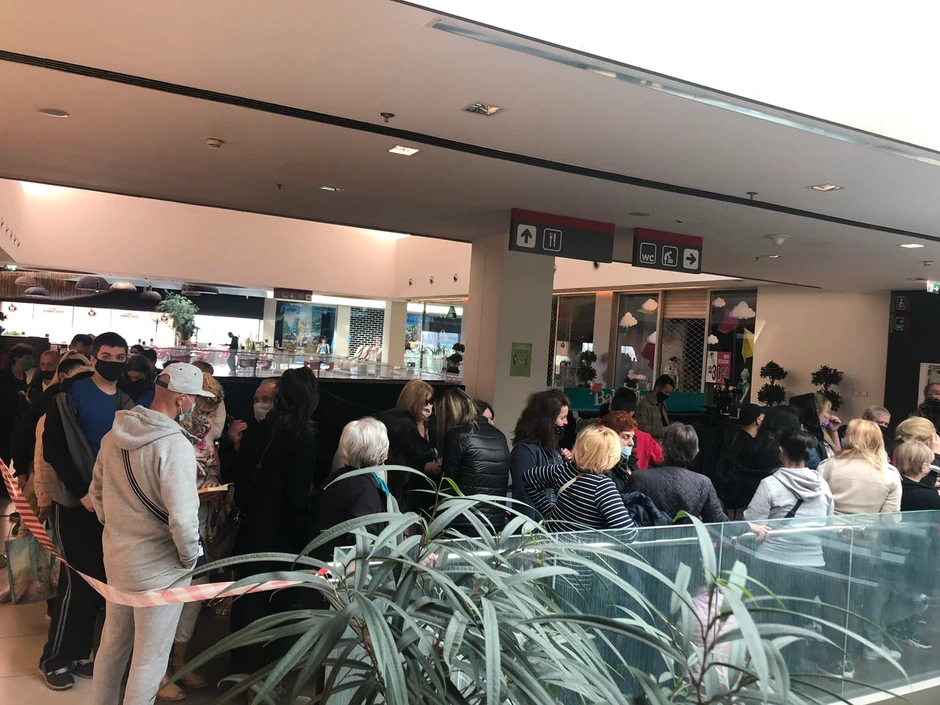 Gužve za vakcinaciju TC Ušće drugi dan