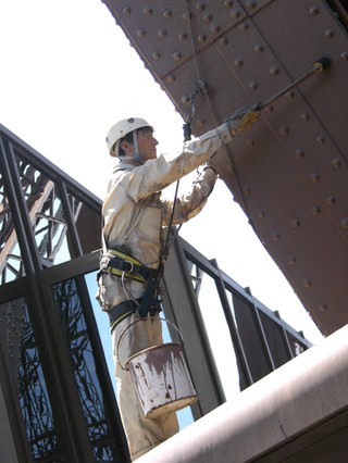 Nieprawidłowości w budownictwie przy pracach na wysokościach