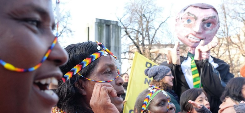 Marsz dla Klimatu w Katowicach. Owacja dla 15-letniej Szwedki, starcie z policją