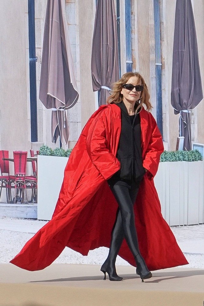 Izabel Iper na Pariskoj nedelji mode