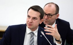 Poseł Szłapka zawiadamia Prokuraturę. Chodzi o doniesienia ws. 500 tys. zł dla spółki Solvere