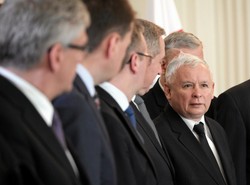 Zamiast Dudy miał startować Czarnecki? Kaczyński zdradza: Było czterech kandydatów