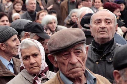 Były prezes ZUS potwierdza czarny scenariusz - czeka nas obniżka emerytur. Oto przyczyny