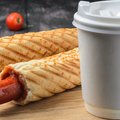 48 mln hot dogów. Co jeszcze Polacy kupują na stacjach benzynowych oprócz paliwa?