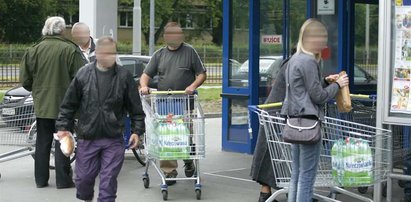 Panika w Warszawie. Ludzie kupują wodę!