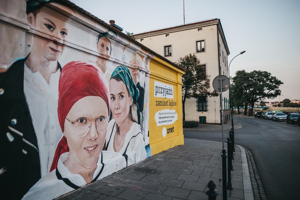 Mural #WybieramyPrawdę w Krakowie