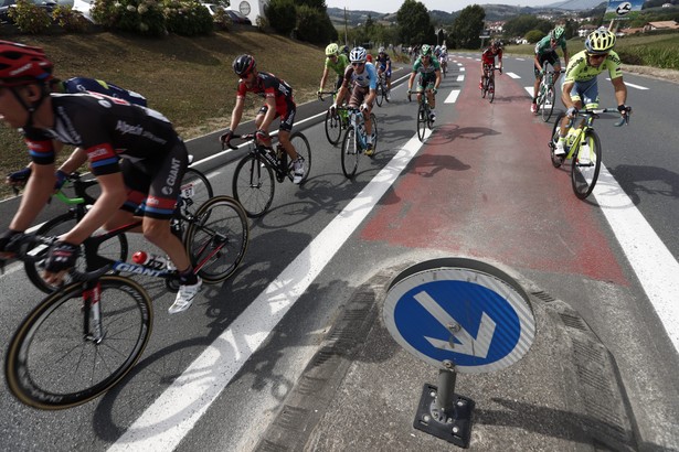 Tour de La Reunion: Kibic celowo spowodował wypadek kolarzy